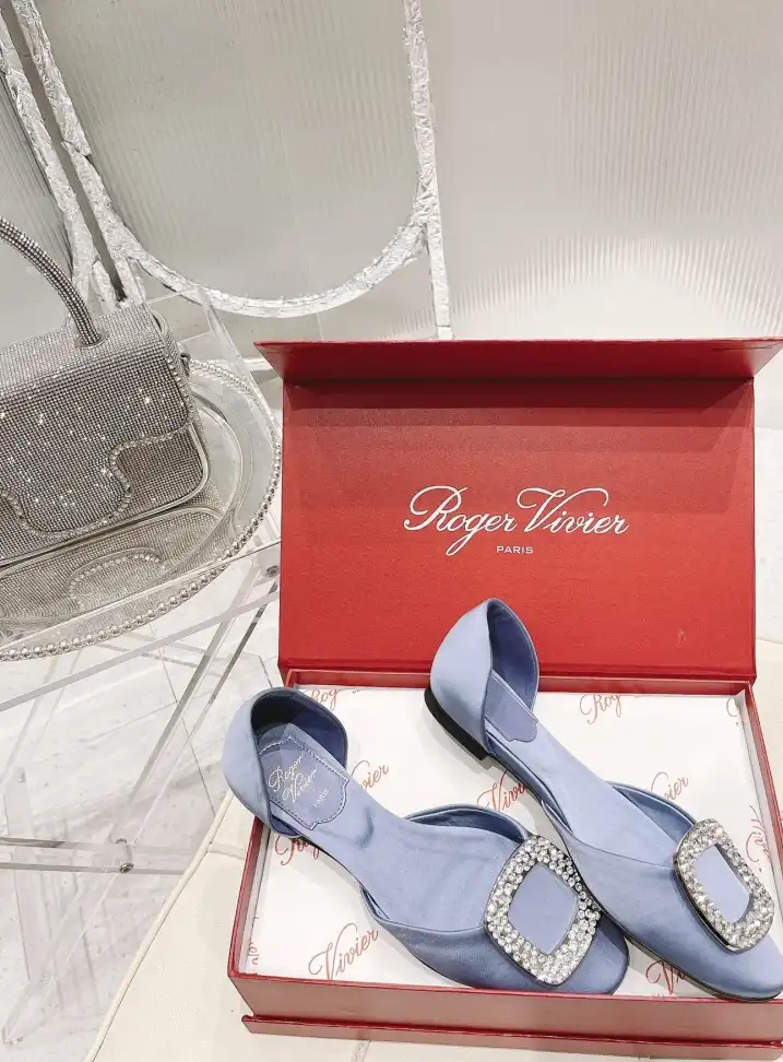 hype Roger Vivier flat shoes