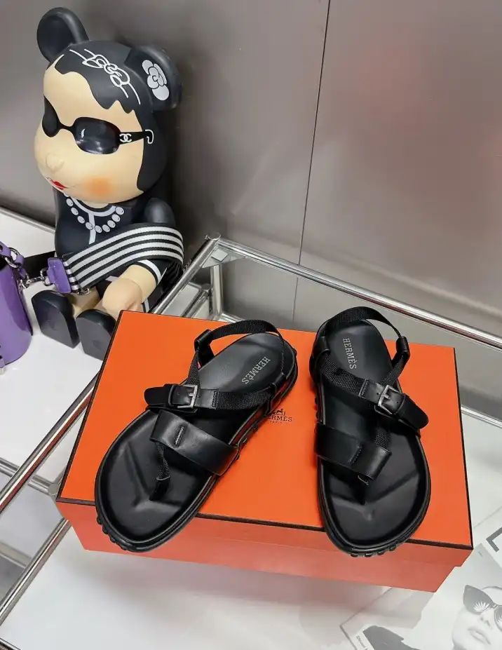 hype Hermes Sandals