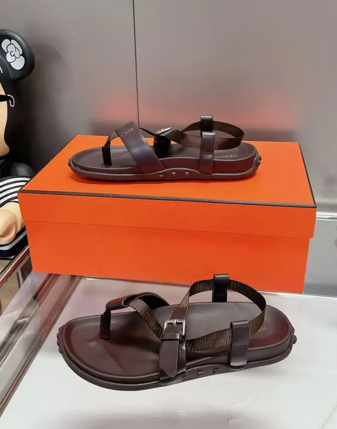 hype Hermes Sandals