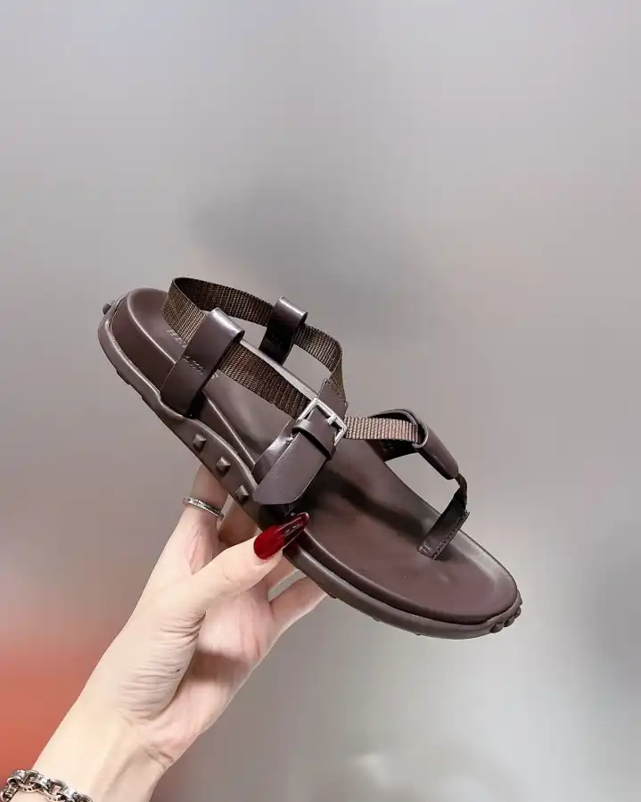 hype Hermes Sandals