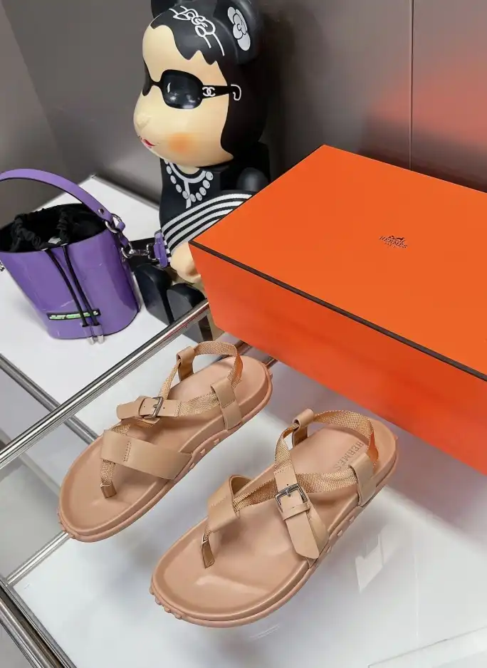 hype Hermes Sandals