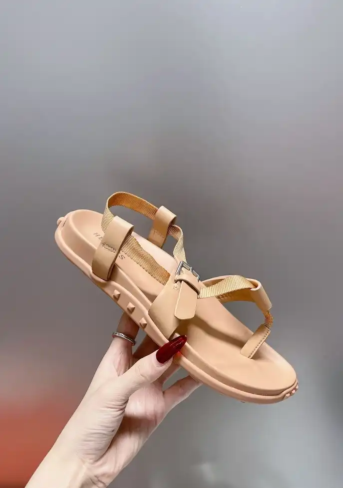 hype Hermes Sandals