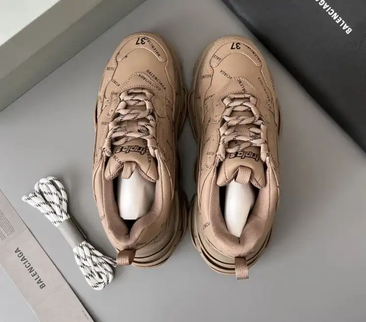 hype Balenciaga Sneakers