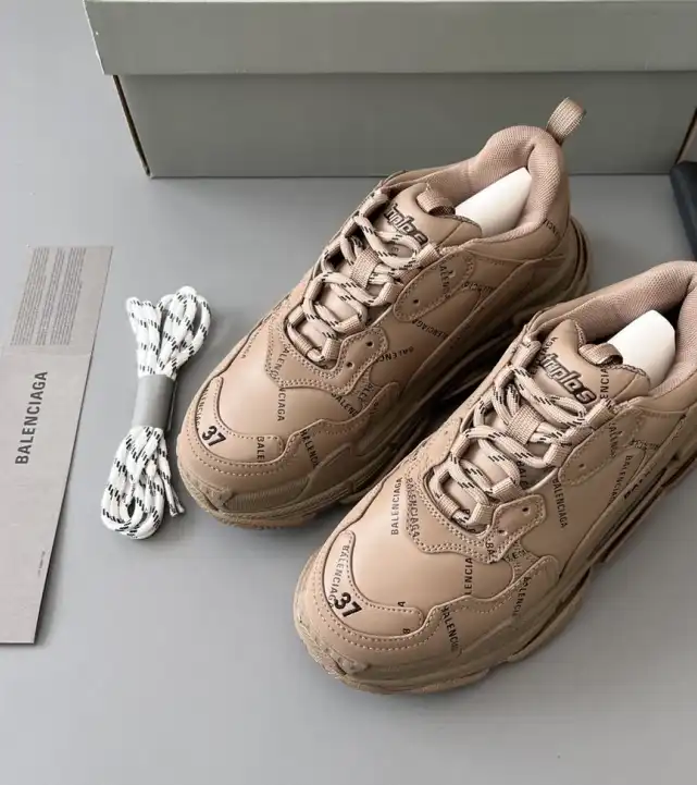 hype Balenciaga Sneakers