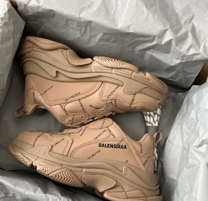 hype Balenciaga Sneakers