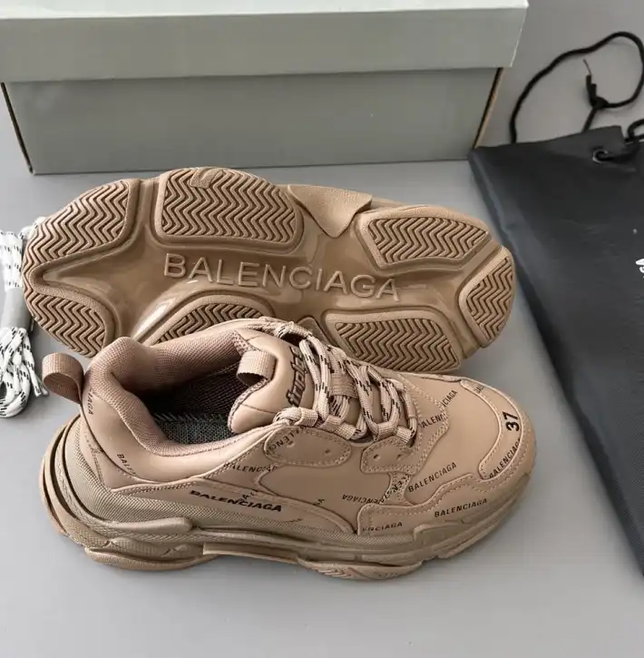 hype Balenciaga Sneakers