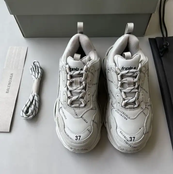 hype Balenciaga Sneakers