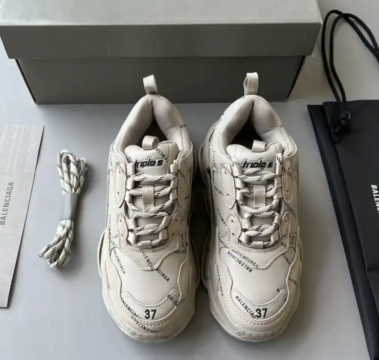 hype Balenciaga Sneakers