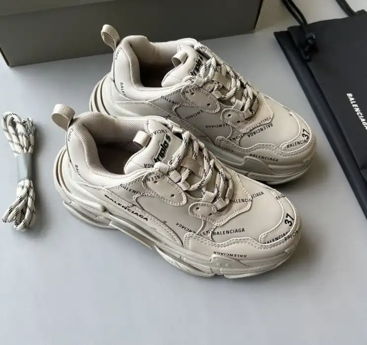 hype Balenciaga Sneakers