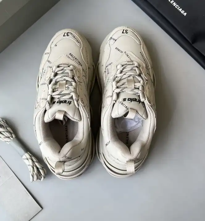 hype Balenciaga Sneakers