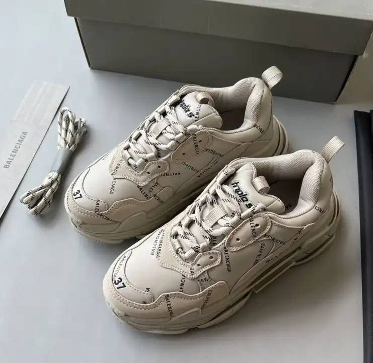 hype Balenciaga Sneakers