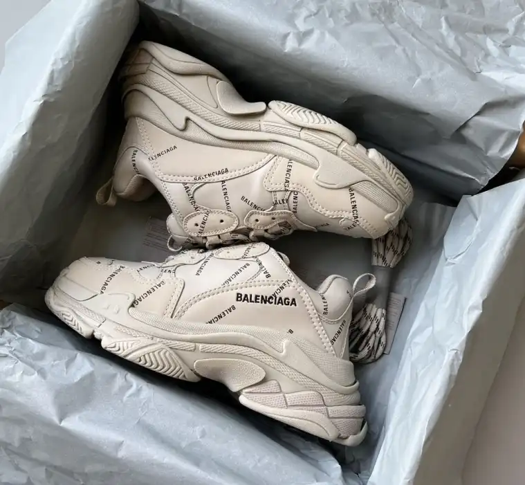 hype Balenciaga Sneakers