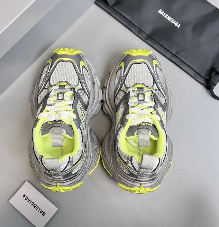 hype Balenciaga Sneakers