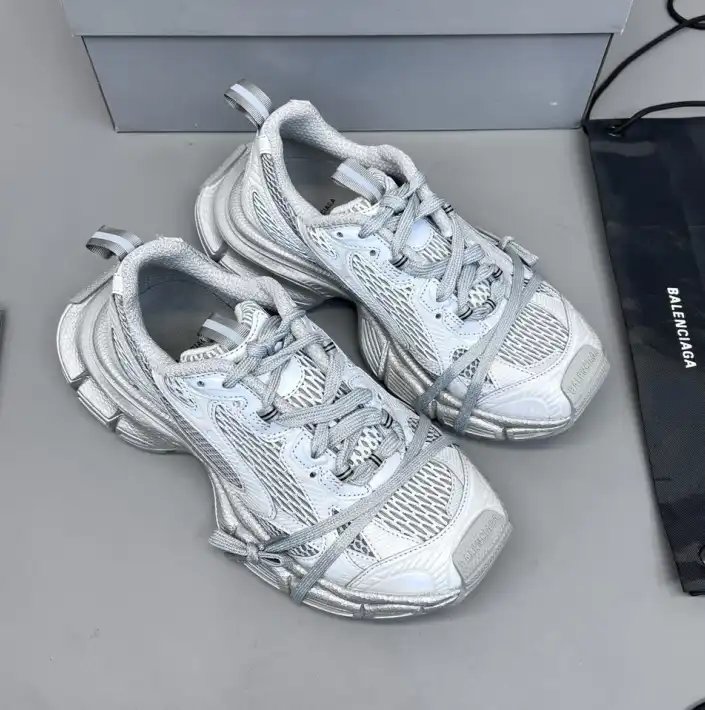 hype Balenciaga Sneakers