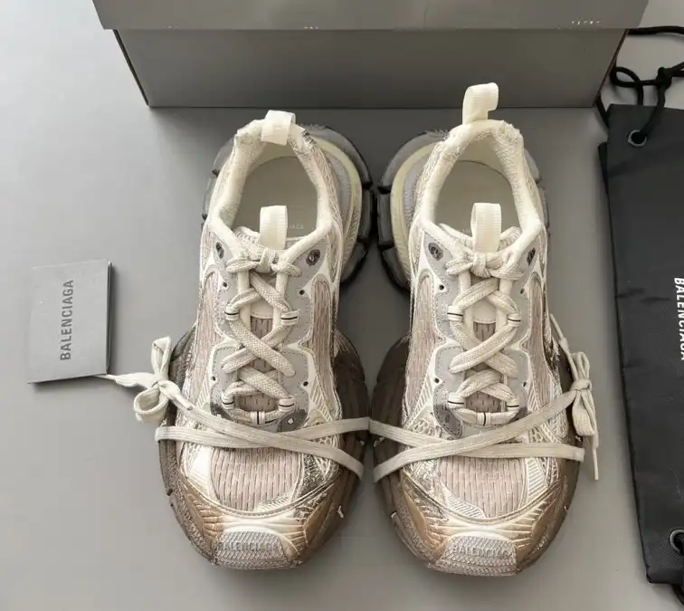 hype Balenciaga Sneakers