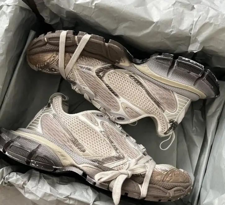 hype Balenciaga Sneakers