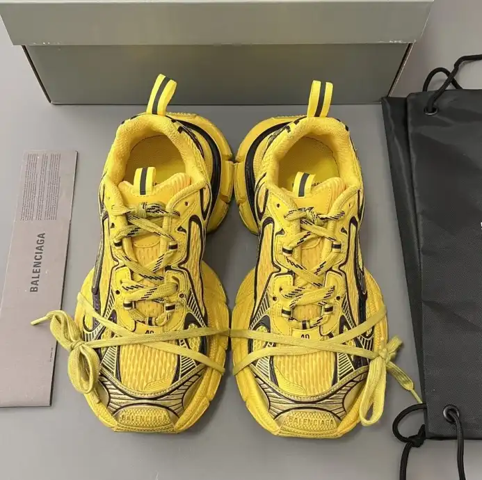 hype Balenciaga Sneakers