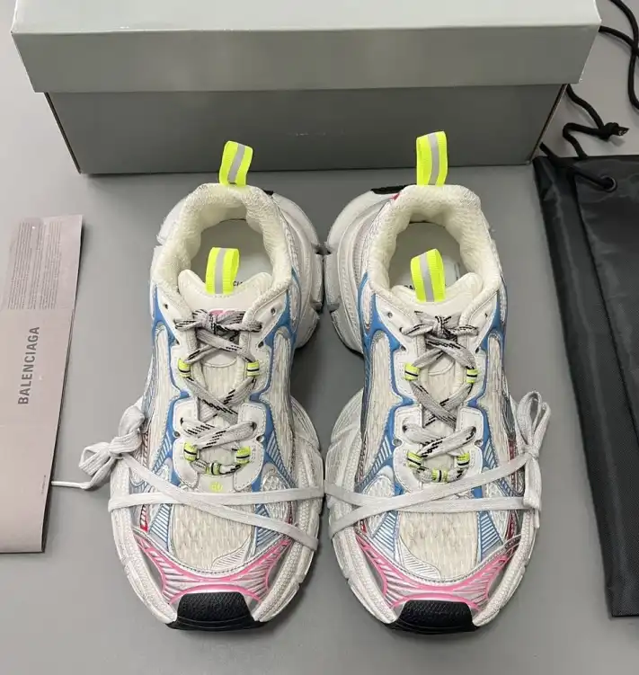 hype Balenciaga Sneakers