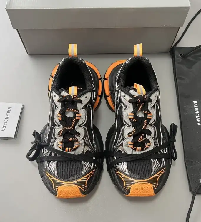 hype Balenciaga Sneakers