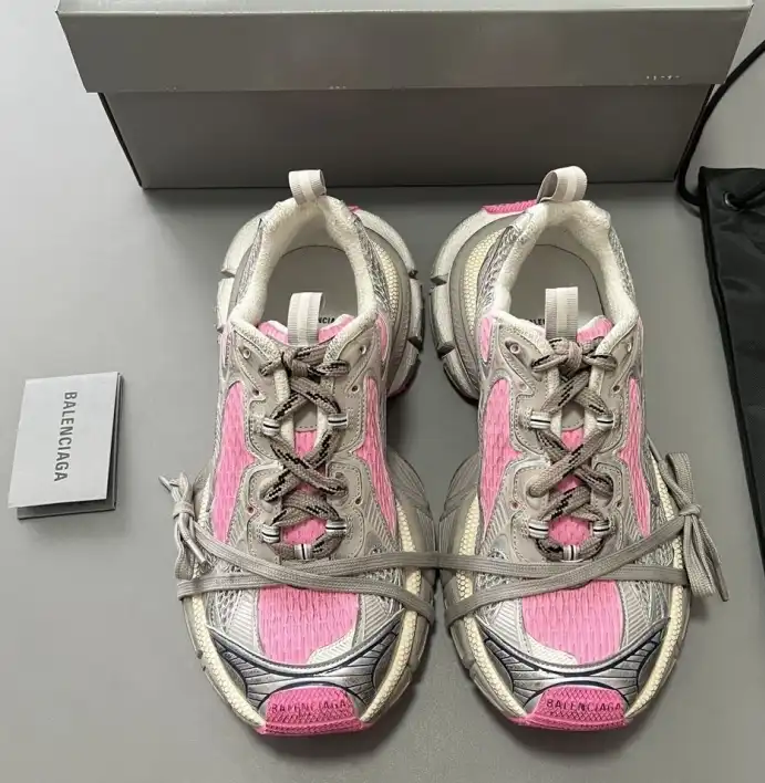 hype Balenciaga Sneakers