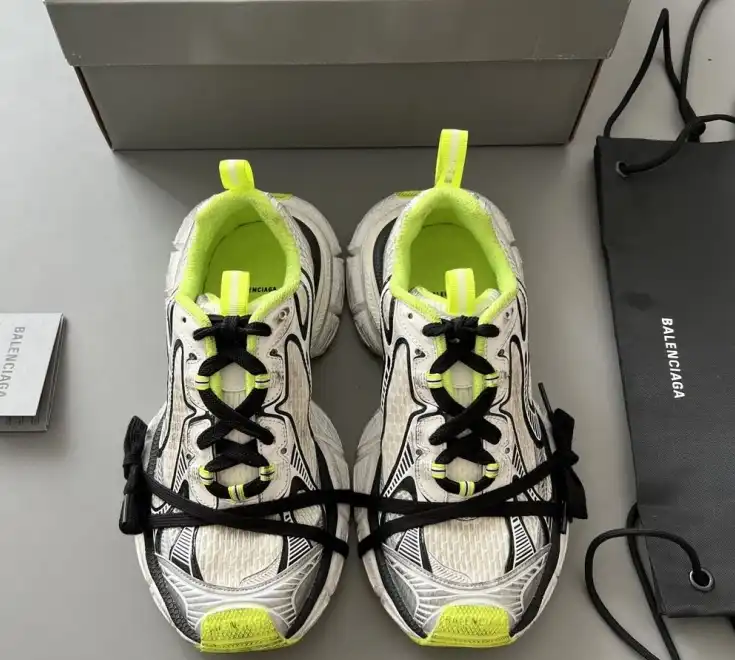 hype Balenciaga Sneakers