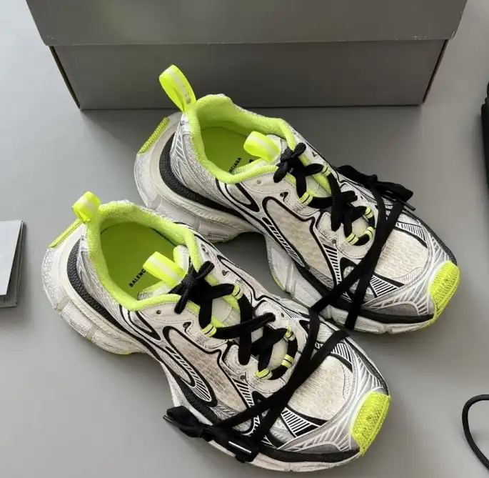 hype Balenciaga Sneakers