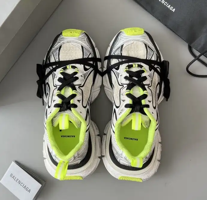 hype Balenciaga Sneakers