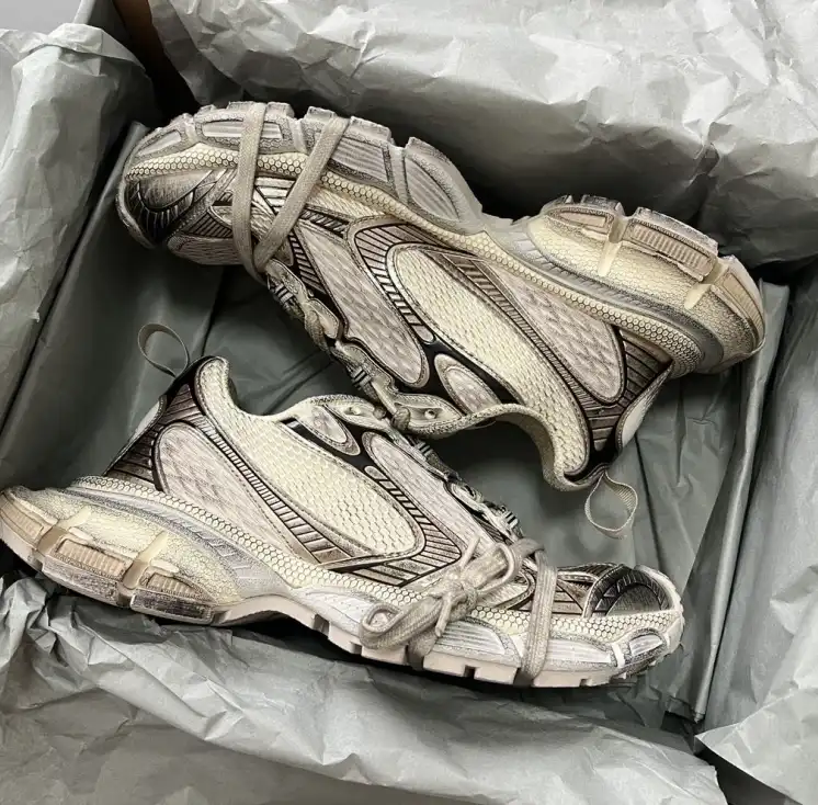 hype Balenciaga Sneakers