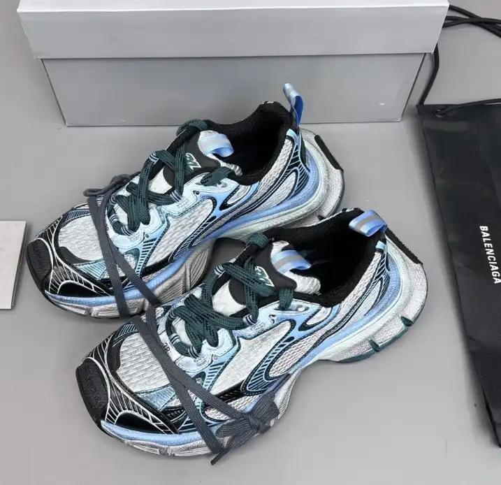 hype Balenciaga Sneakers