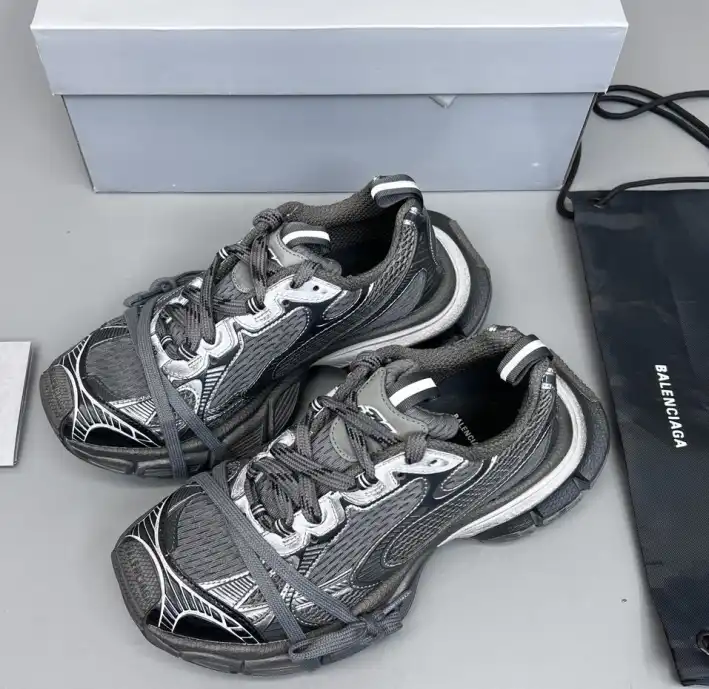 hype Balenciaga Sneakers