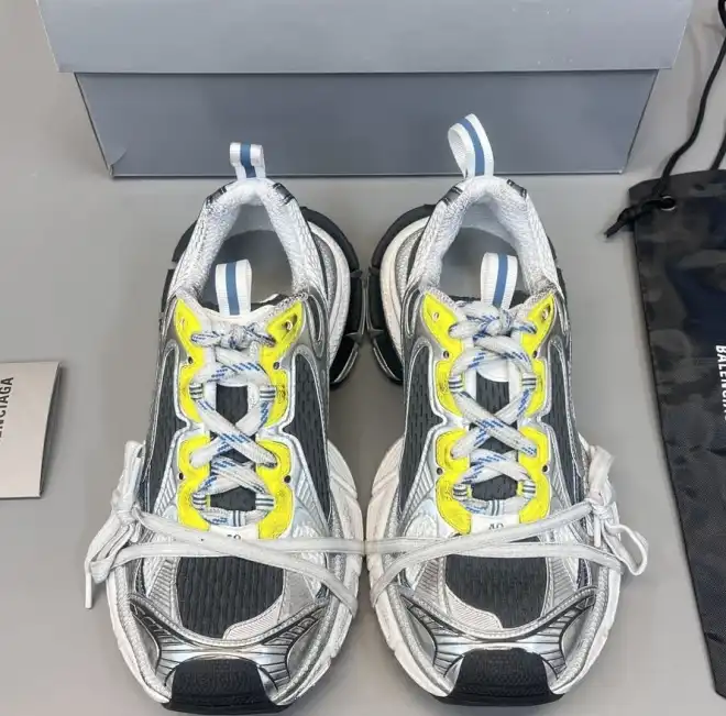 hype Balenciaga Sneakers