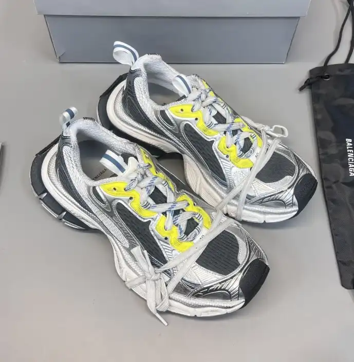 hype Balenciaga Sneakers