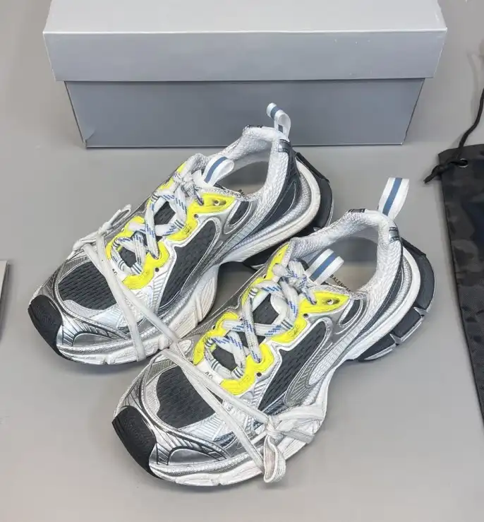 hype Balenciaga Sneakers