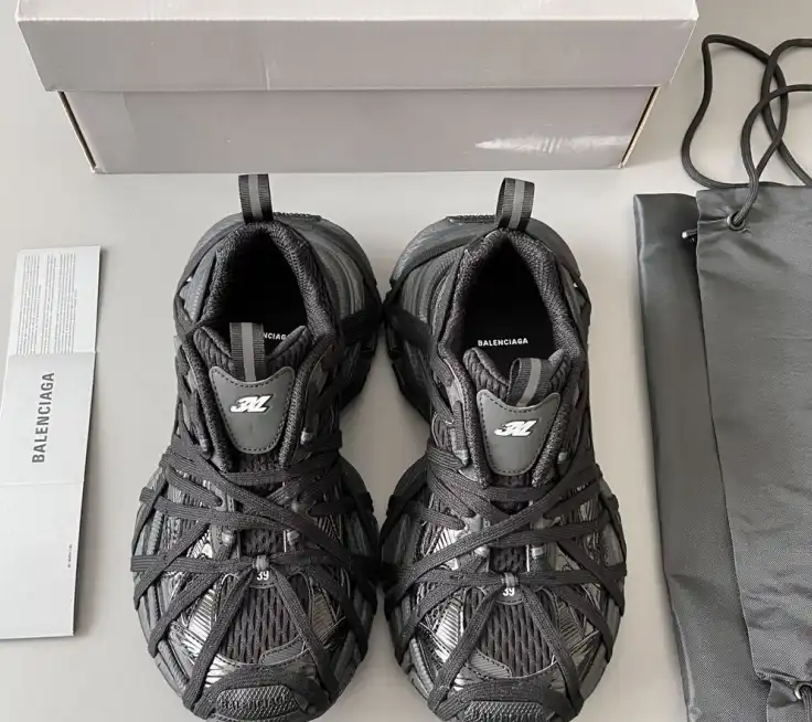 hype Balenciaga Sneakers