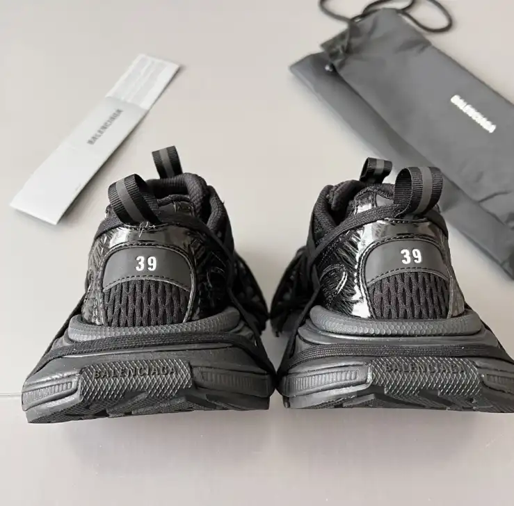 hype Balenciaga Sneakers