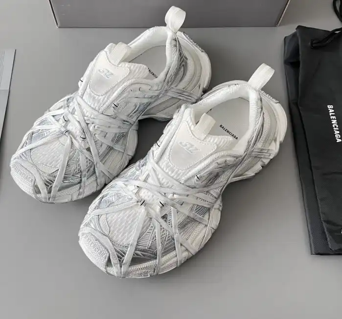 hype Balenciaga Sneakers