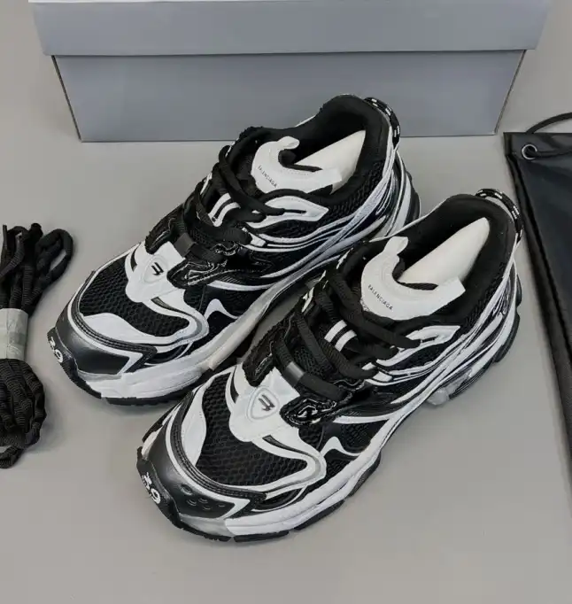 hype Balenciaga Sneakers