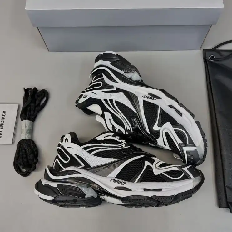 hype Balenciaga Sneakers