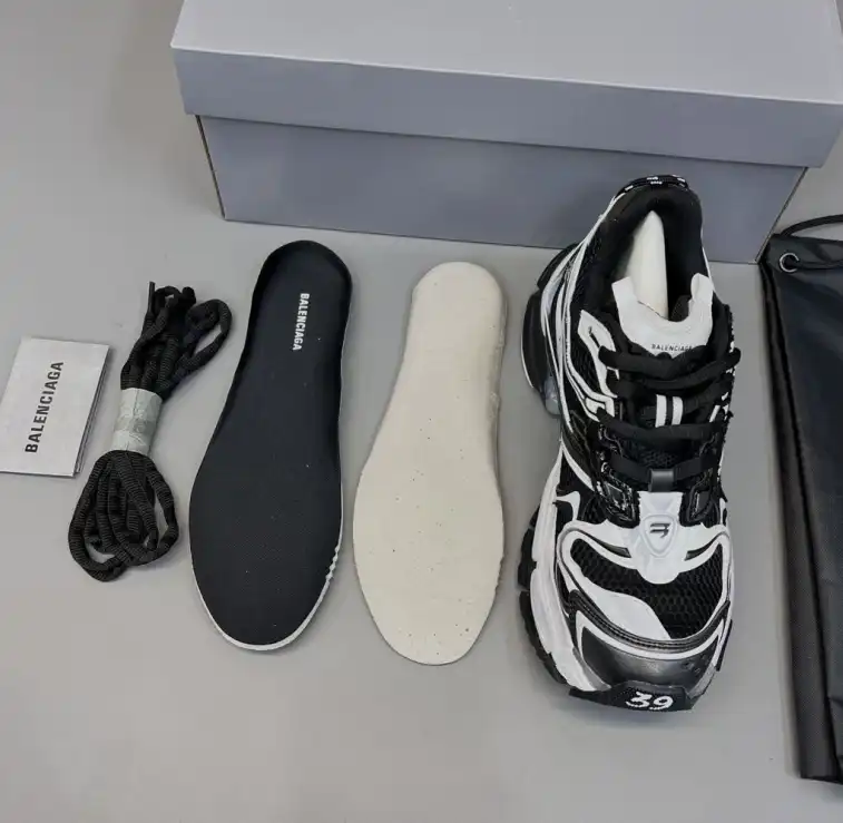 hype Balenciaga Sneakers