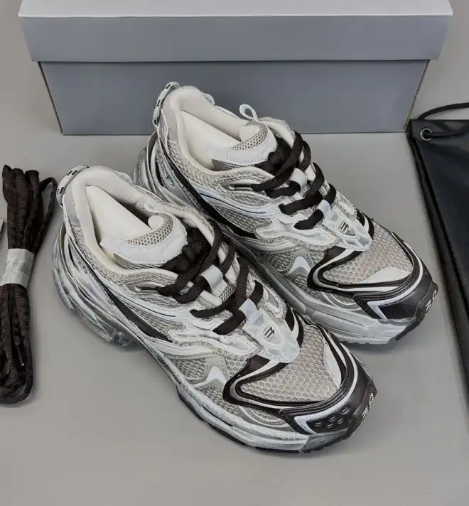 hype Balenciaga Sneakers