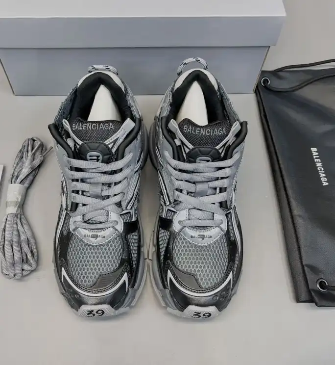 hype Balenciaga Sneakers