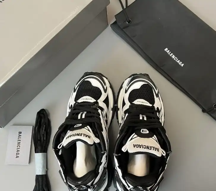 hype Balenciaga Sneakers