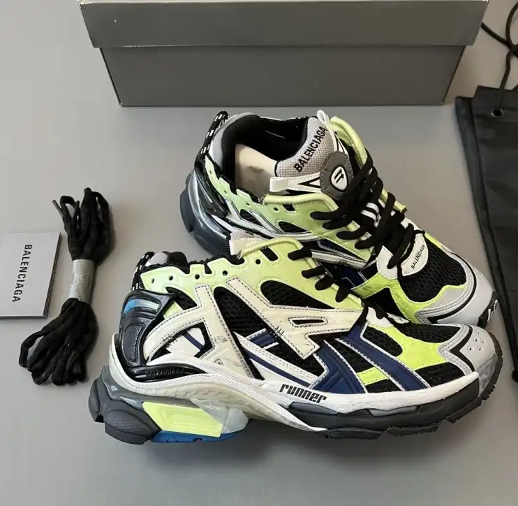 hype Balenciaga Sneakers