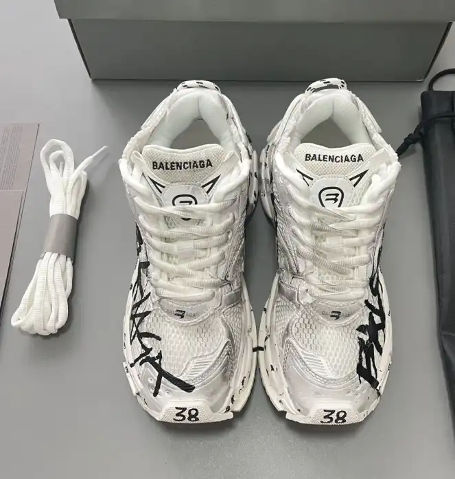 hype Balenciaga Sneakers