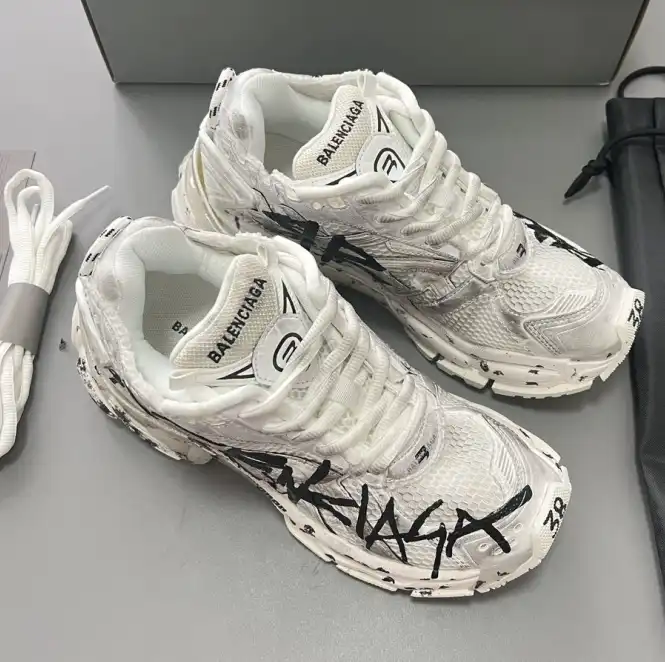 hype Balenciaga Sneakers