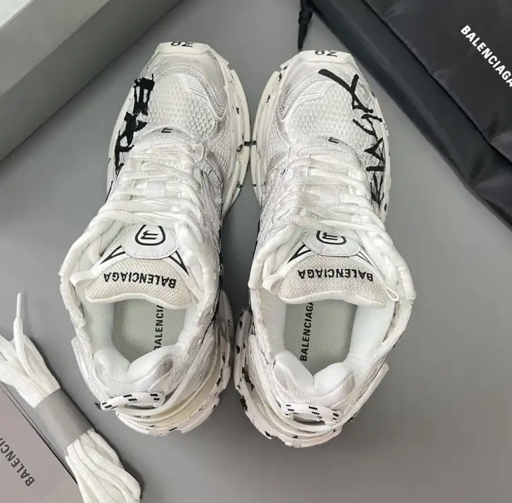 hype Balenciaga Sneakers