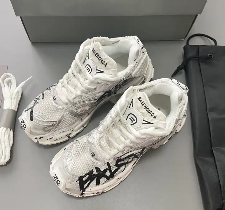 hype Balenciaga Sneakers