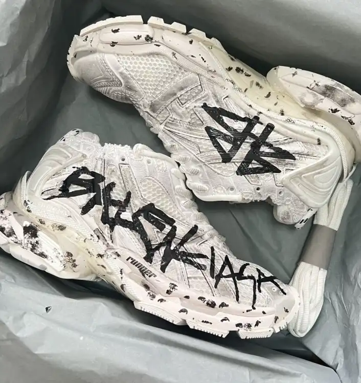 hype Balenciaga Sneakers