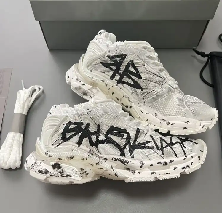 hype Balenciaga Sneakers