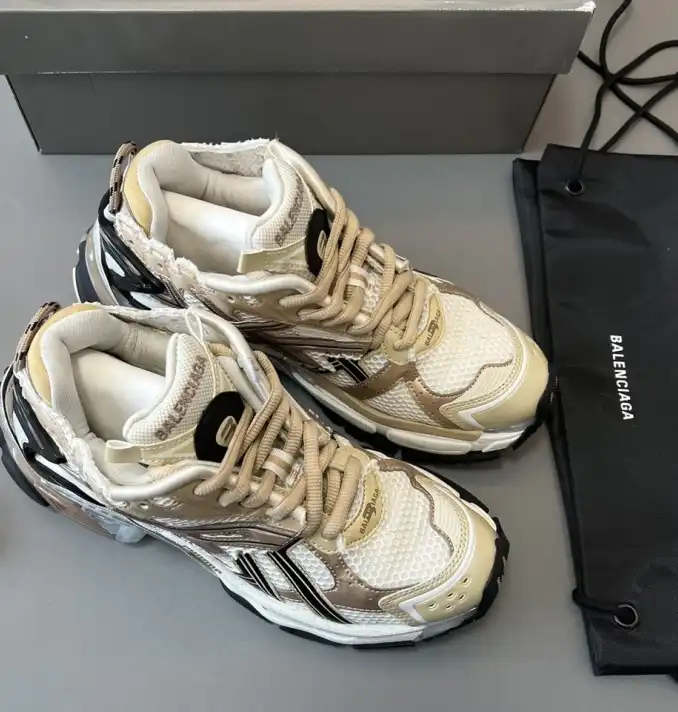 hype Balenciaga Sneakers